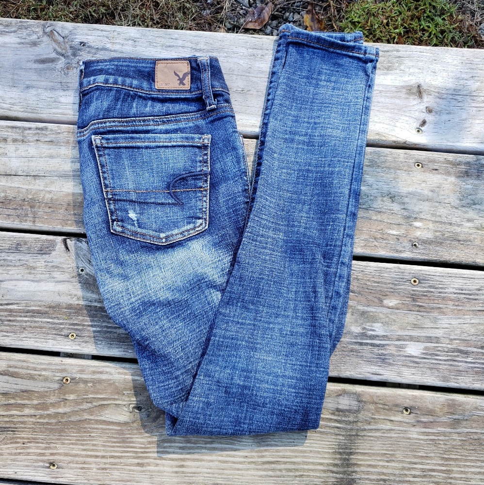 American Eagle distressed jeans